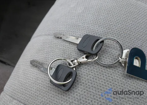 1995 Ford Thunderbird Lx from USA, damaged, VIN 1FALP62W4SH170899